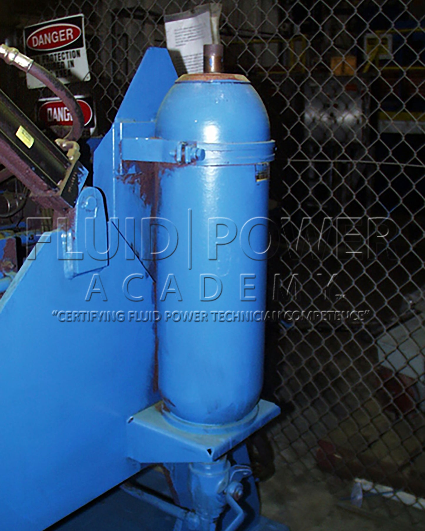 (202020) Hydraulic Components Bundle (12 images)